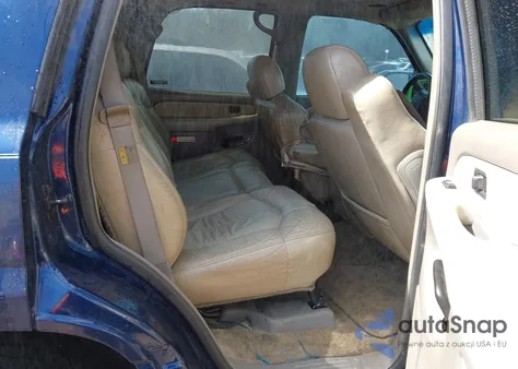 2002 Chevrolet Tahoe Lt z USA, uszkodzony, nr VIN 1GNEC13Z02R216269